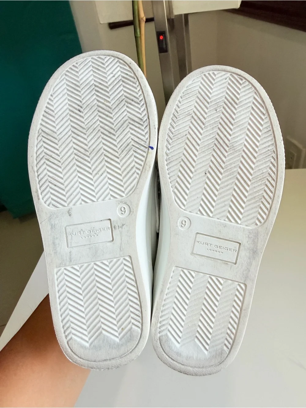 Kurt Geiger Kids Mini Laney Bow Sneakers Size 9 Toddler White Crystal